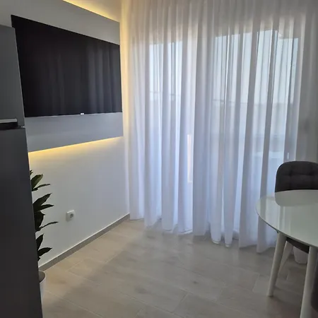 סוטומורה Lux Apartmani Anastasija מראה חיצוני תמונה